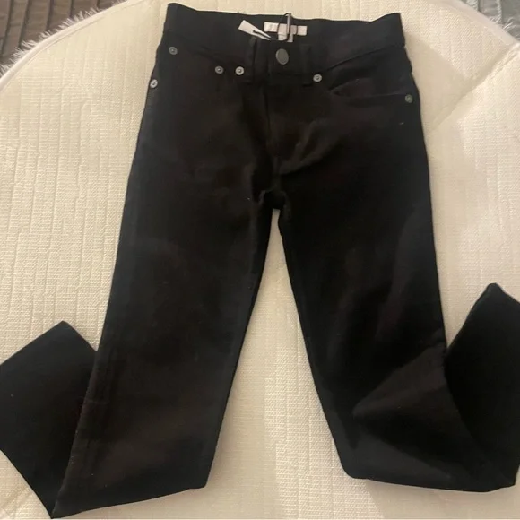 Black Burberry boys straight skinny jeans NWT size 8 Yr (98)